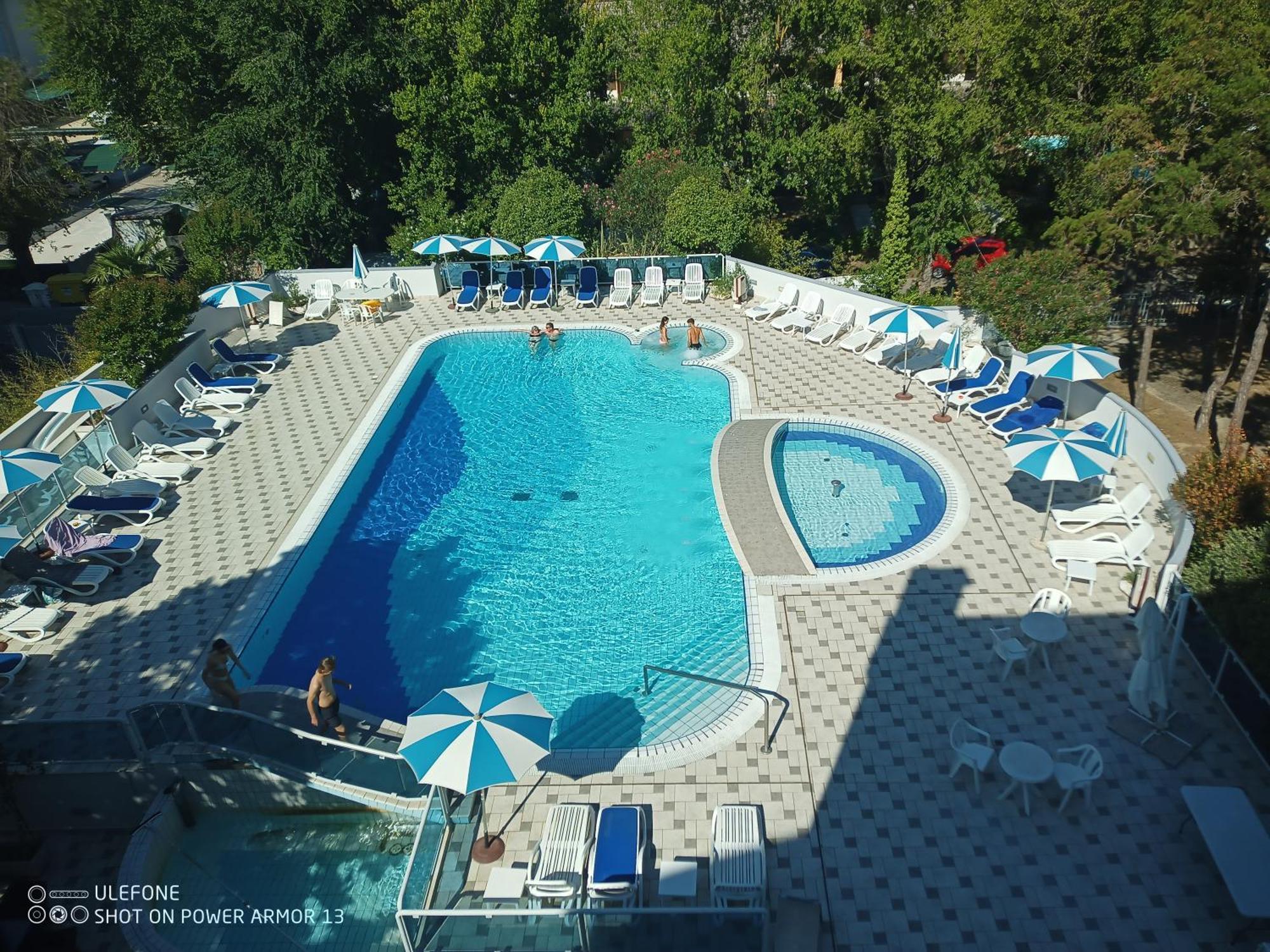 Hotel Firenze Bibione Kültér fotó