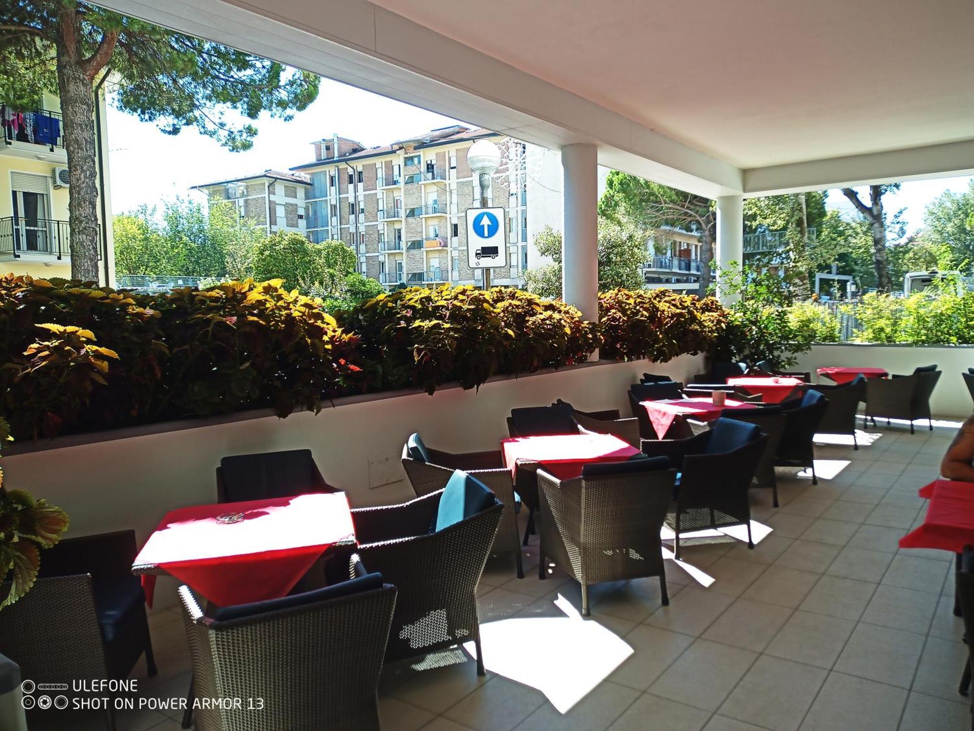 Hotel Firenze Bibione Kültér fotó