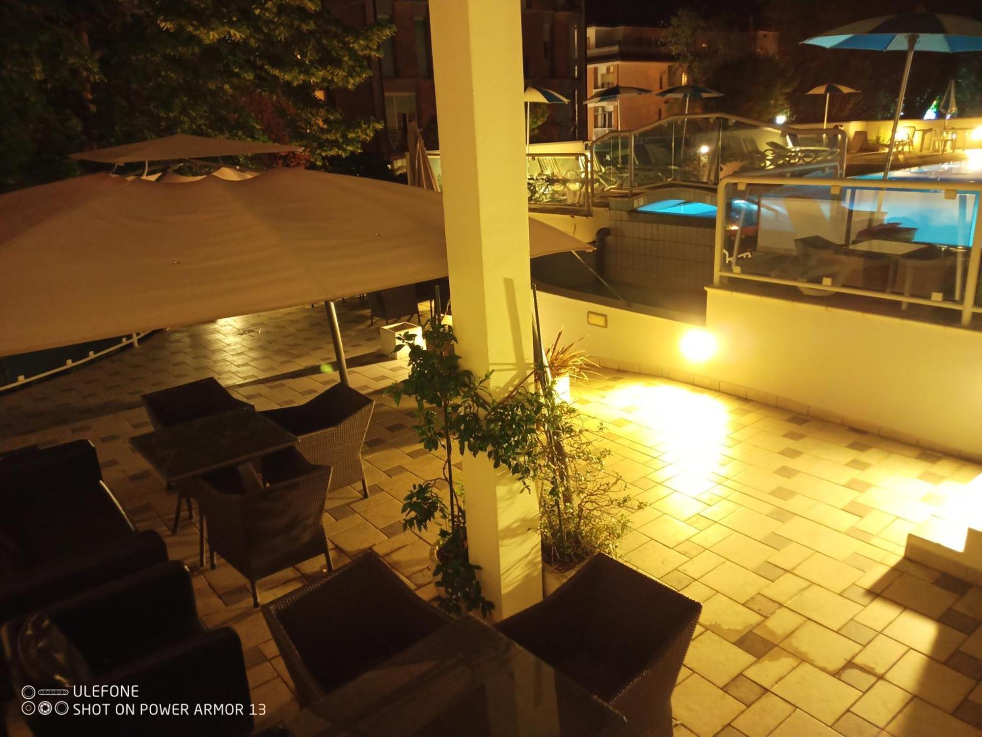 Hotel Firenze Bibione Kültér fotó