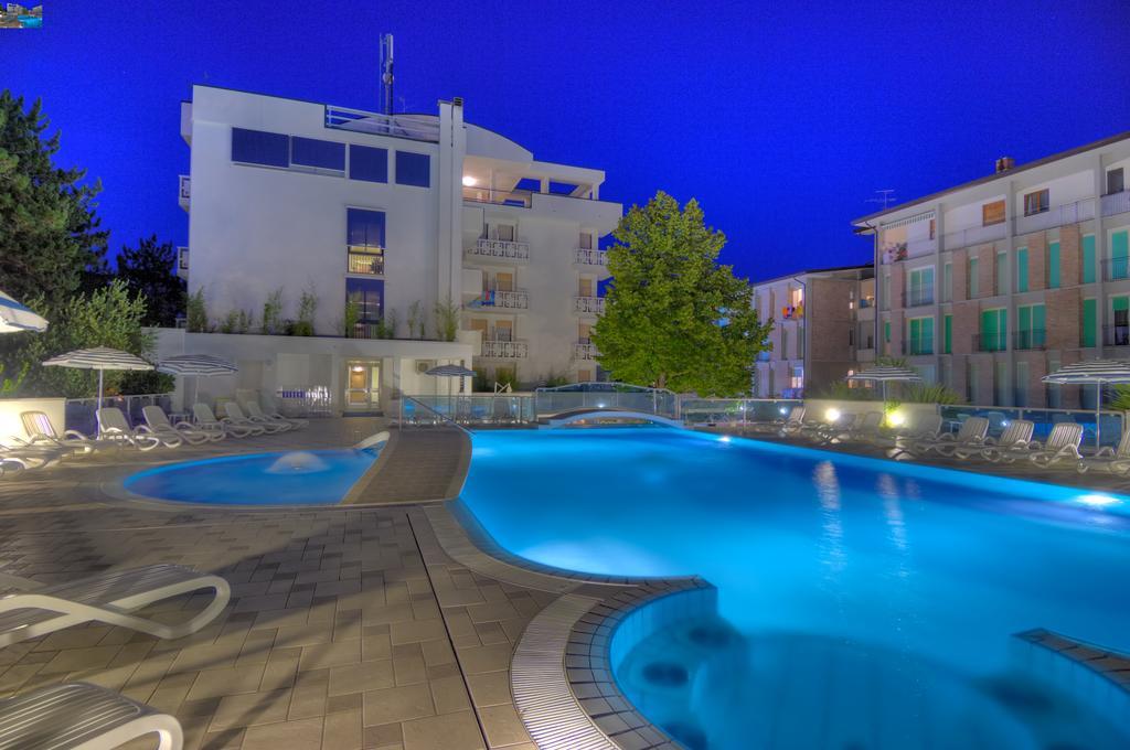 Hotel Firenze Bibione Kültér fotó