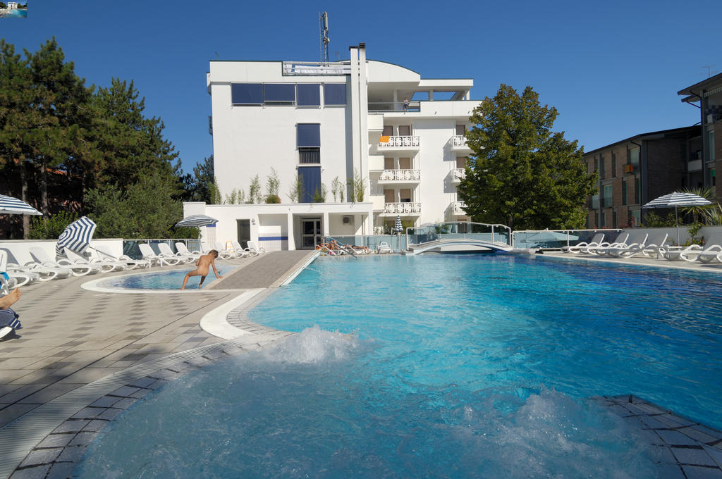 Hotel Firenze Bibione Kültér fotó